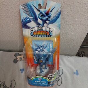 Skylanders Giants, Whirlwind Character Toy Series 2 With Collectible Card